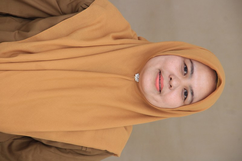 Ely Hendriani, ST.
